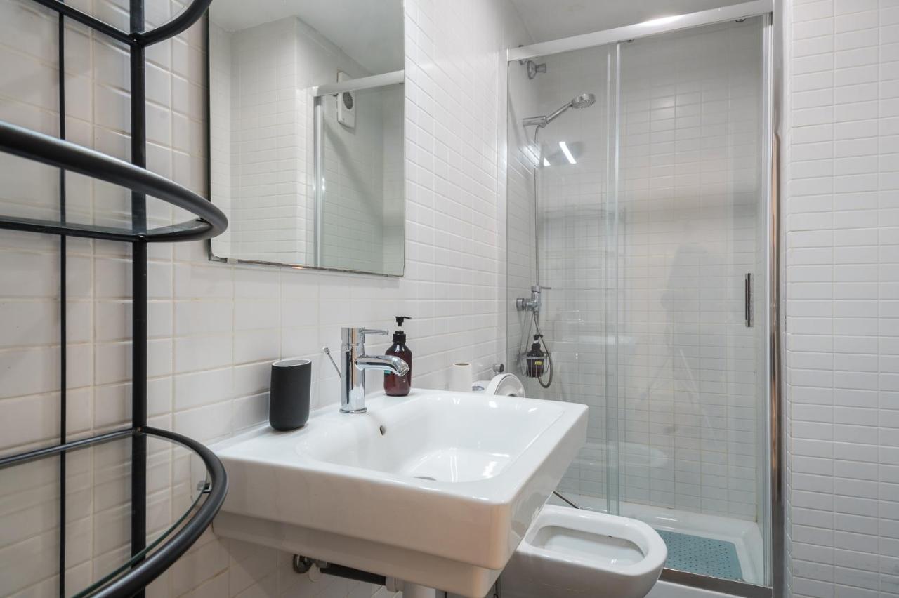 R&B Muntaner Apartment Barcelona Luaran gambar