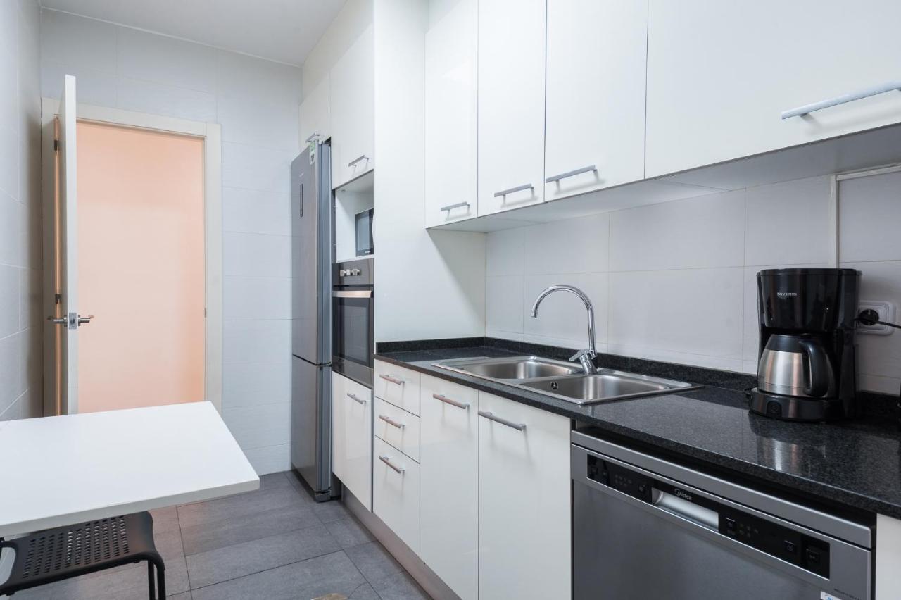 R&B Muntaner Apartment Barcelona Luaran gambar