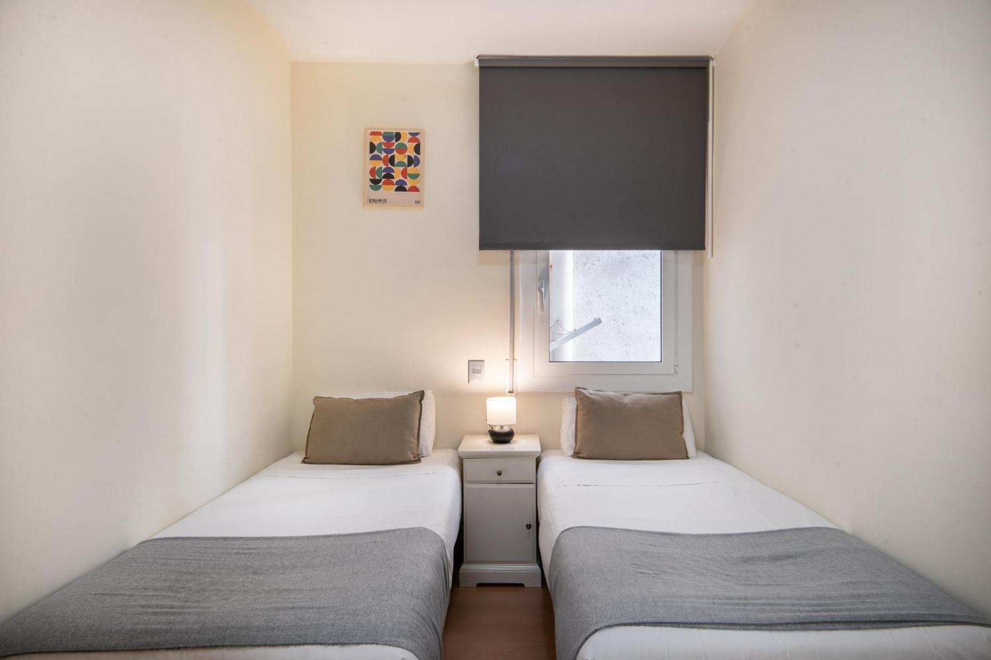R&B Muntaner Apartment Barcelona Luaran gambar